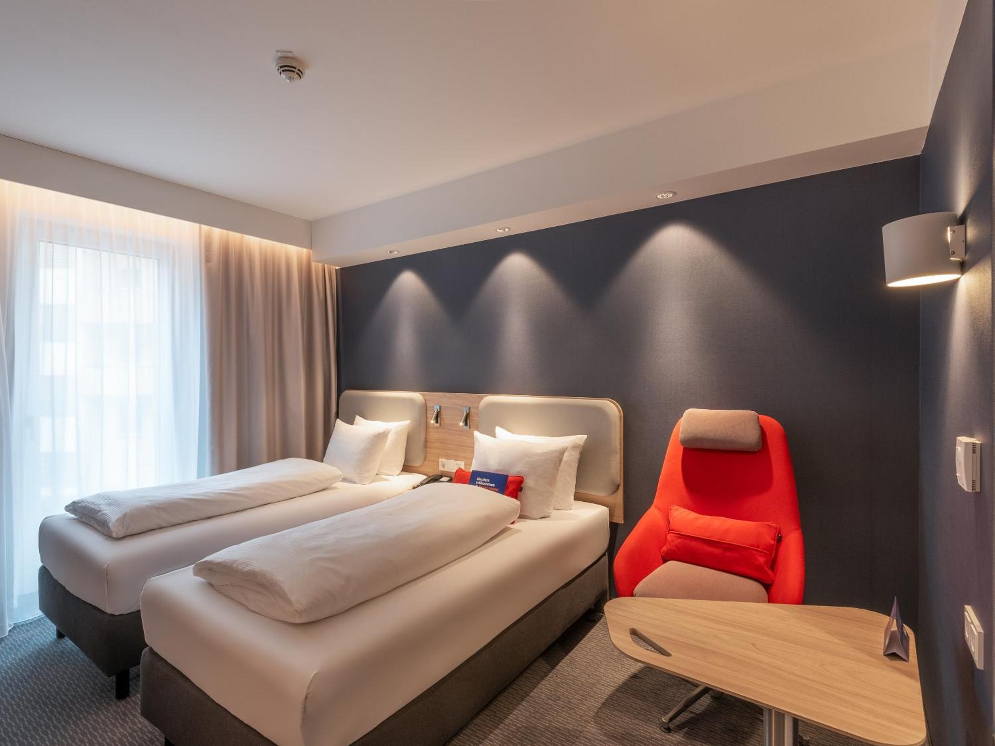 Holiday Inn Express Heilbronn By Ihg 外观 照片
