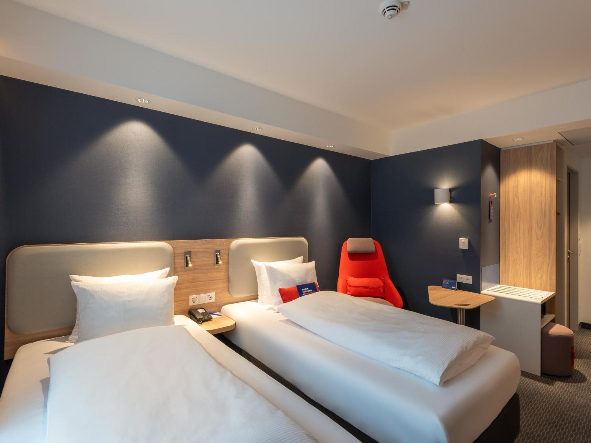 Holiday Inn Express Heilbronn By Ihg 外观 照片