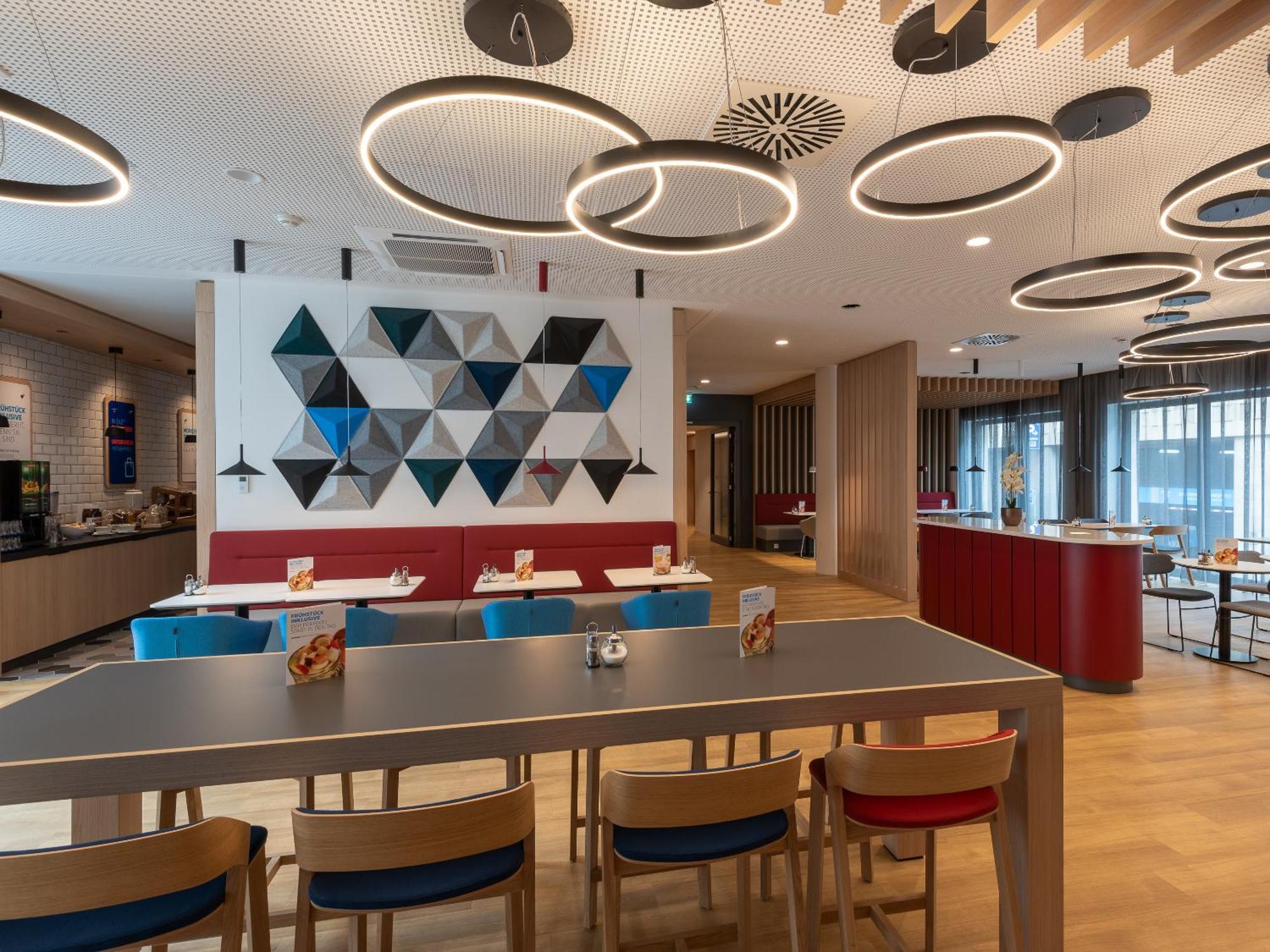 Holiday Inn Express Heilbronn By Ihg 外观 照片