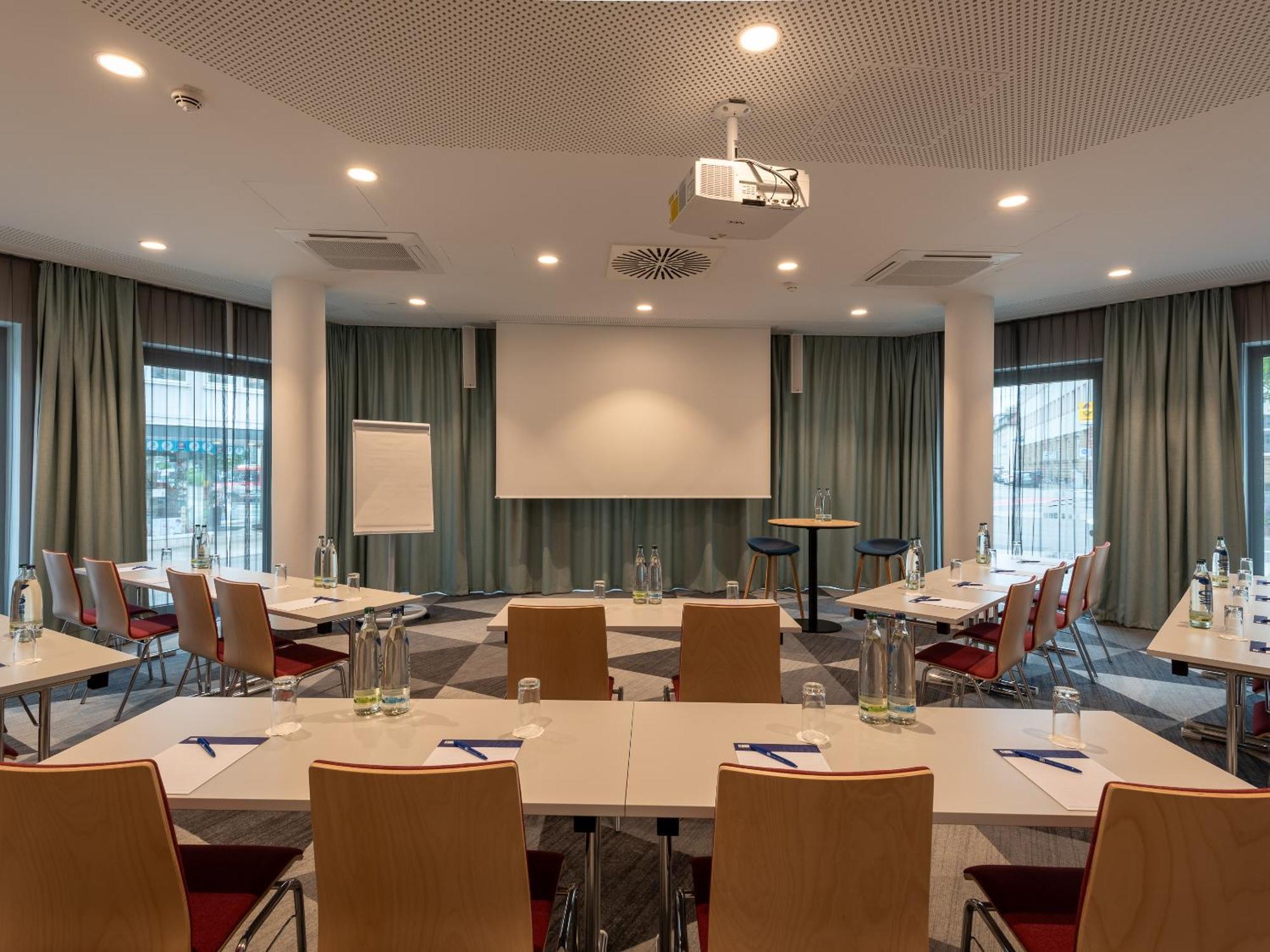 Holiday Inn Express Heilbronn By Ihg 外观 照片