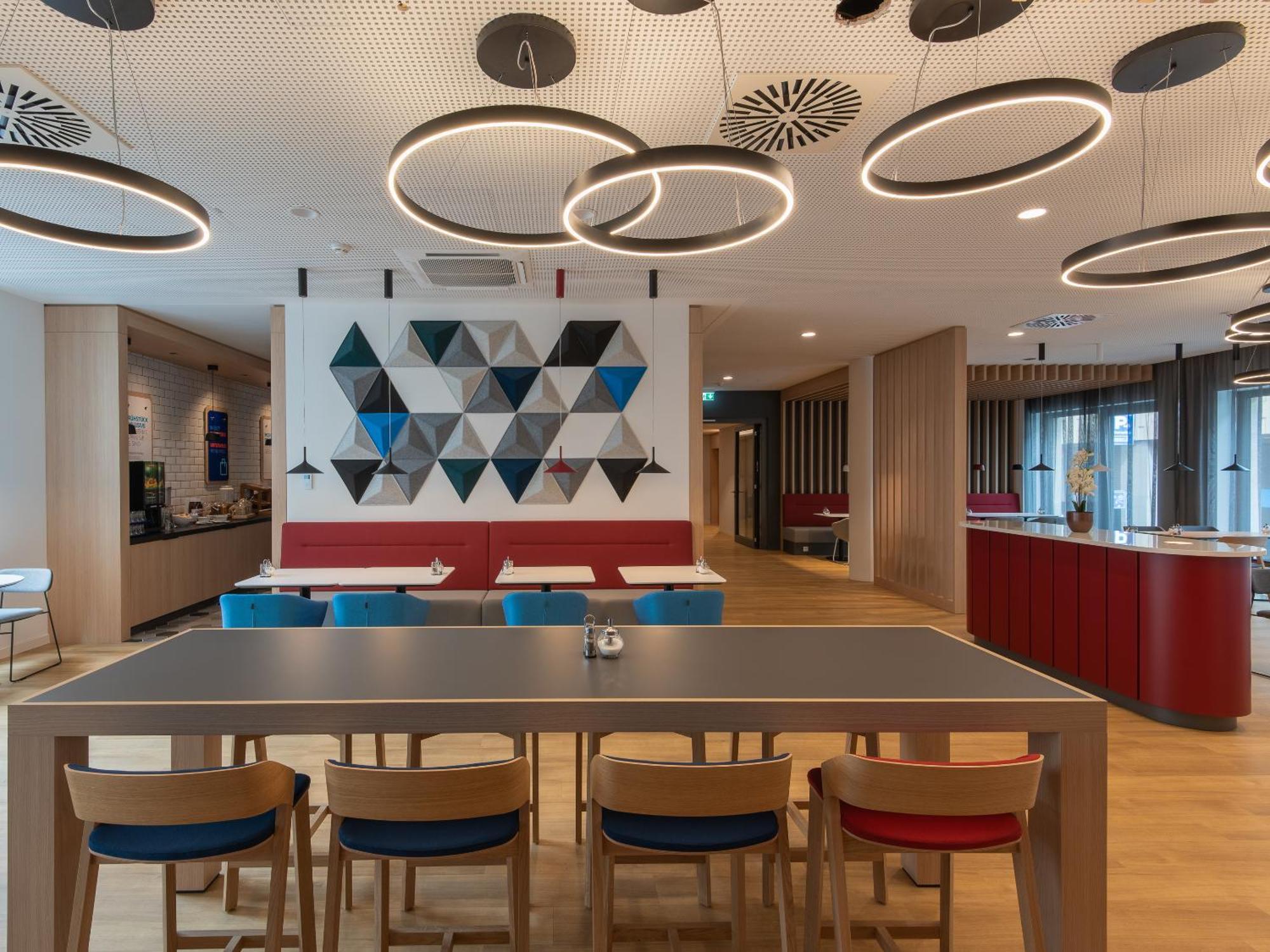 Holiday Inn Express Heilbronn By Ihg 外观 照片