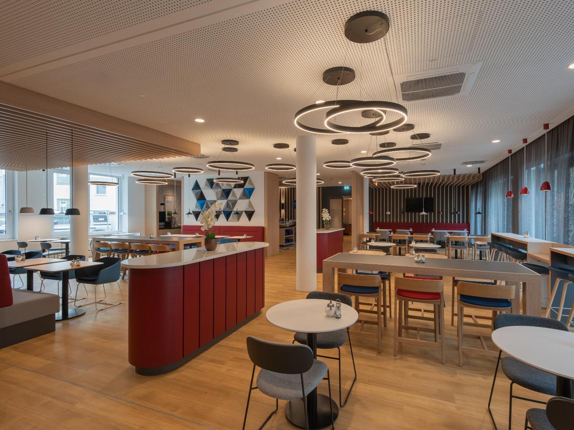Holiday Inn Express Heilbronn By Ihg 外观 照片