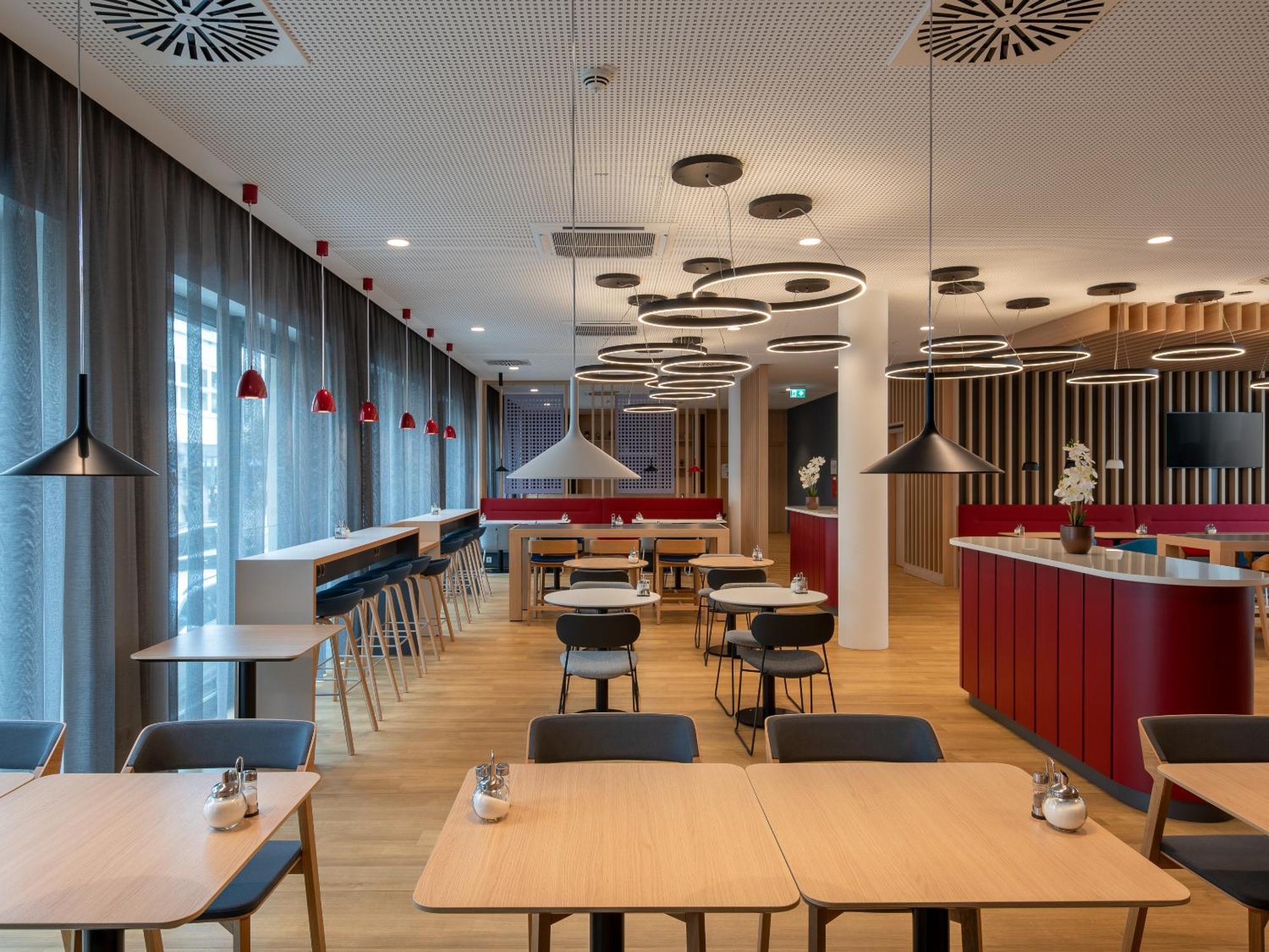 Holiday Inn Express Heilbronn By Ihg 外观 照片