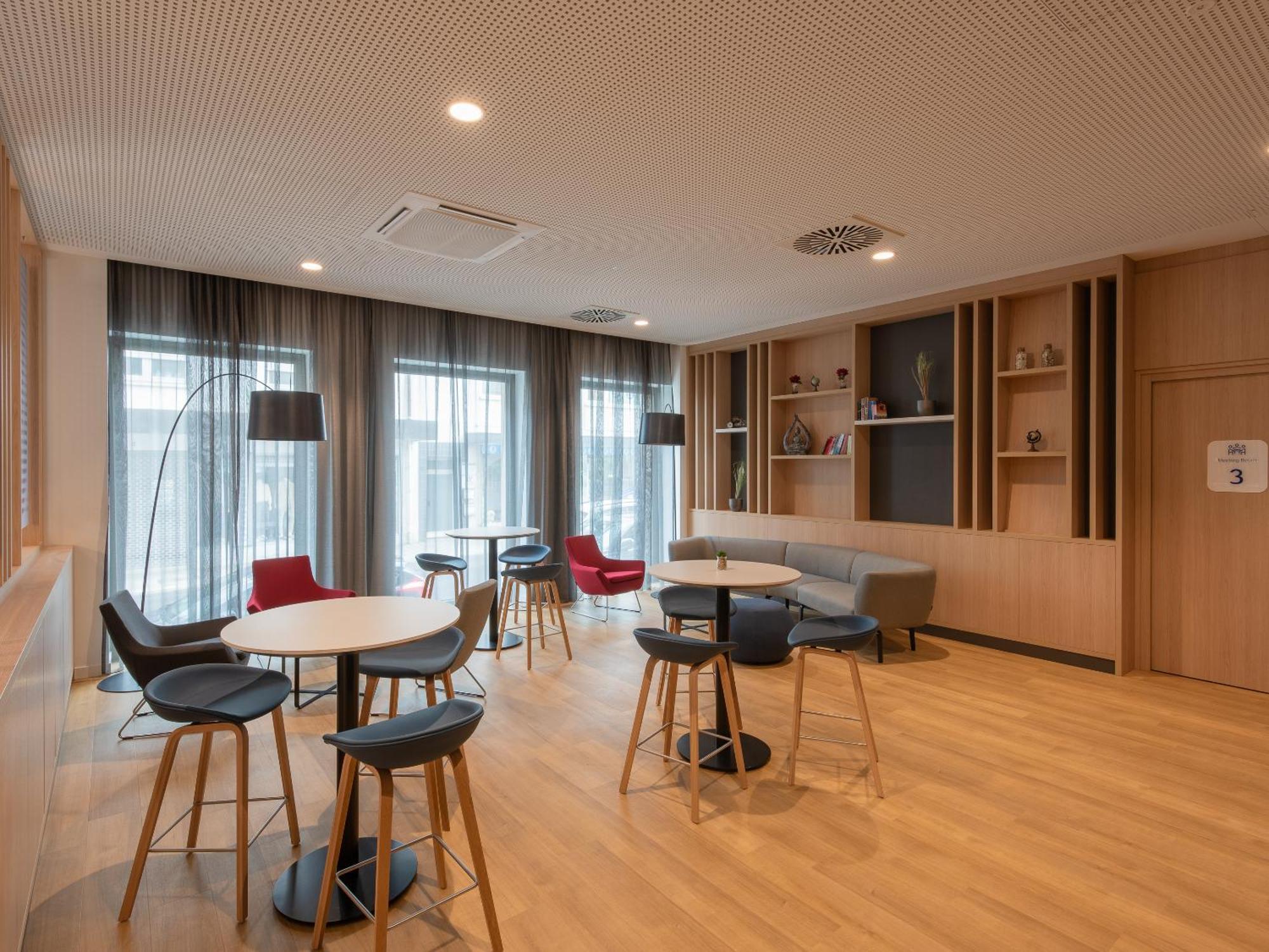 Holiday Inn Express Heilbronn By Ihg 外观 照片